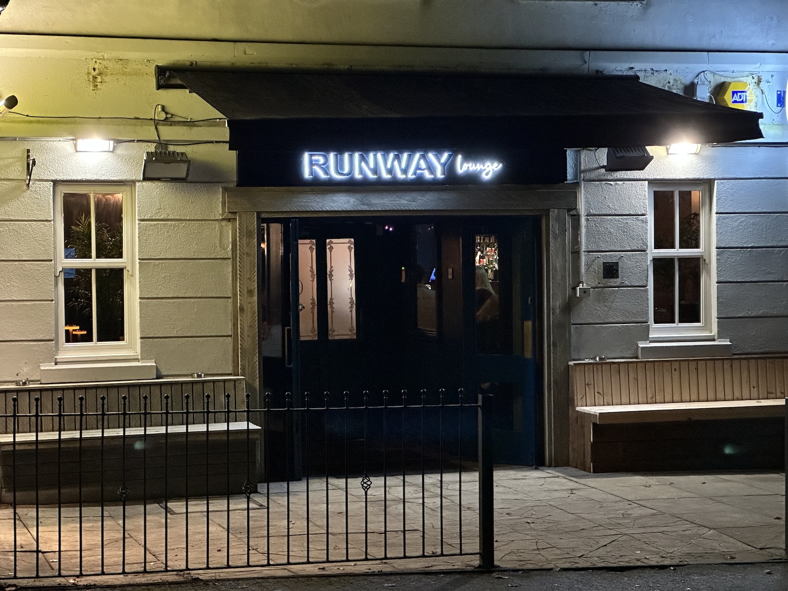 Pubs and bars lymm.uk